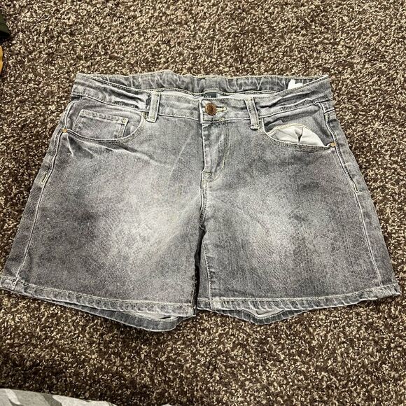 Zara shorts  - Picture 1 of 3